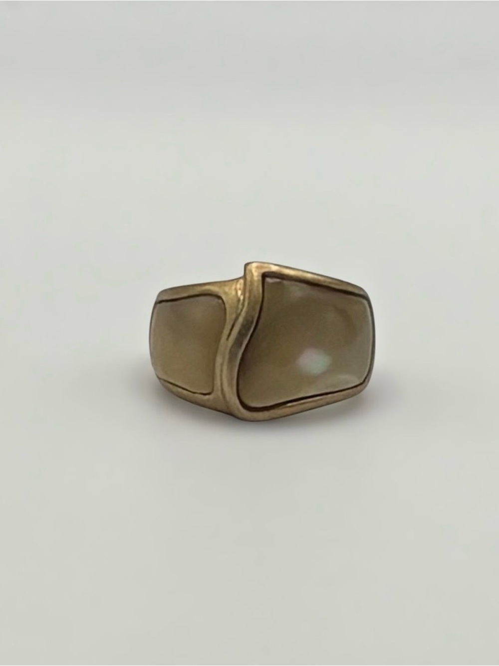 Lia Sophia Gold-Tone Translucent Taupe Inlay Statement Ring Size 7